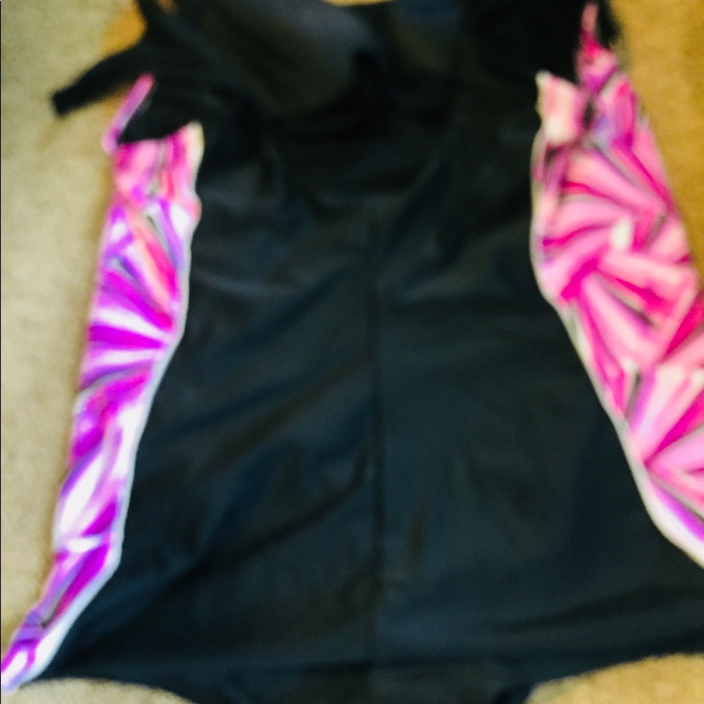 Swimsuit - Picture 2 of 3